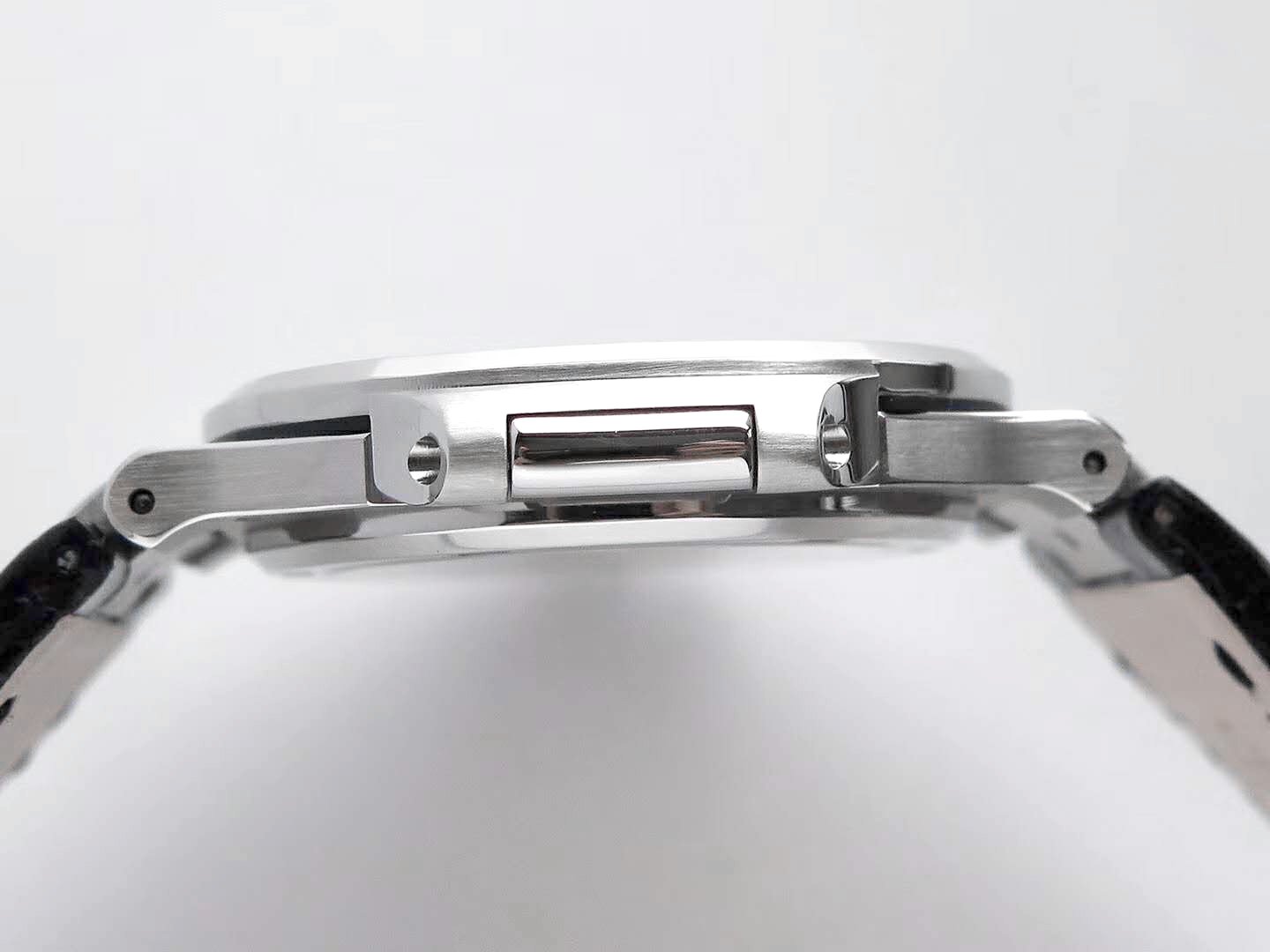 Nautilus Jumbo 5711 Blue Dial in Steel with Black Leather Strap