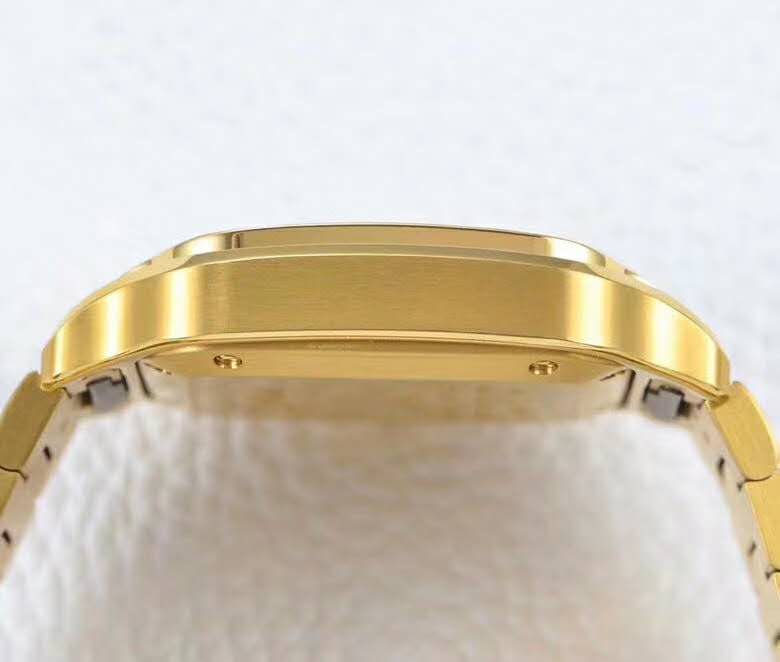 Santos de Ca*t1er White Dial with D1am0nd Bezel in Yellow Gold