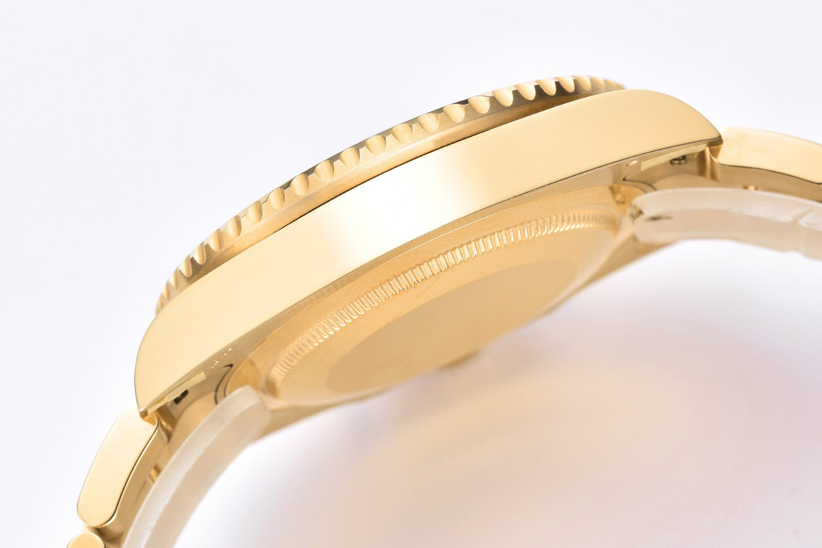 Submariner 41 126618LN Black Ceramic in Yellow Gold