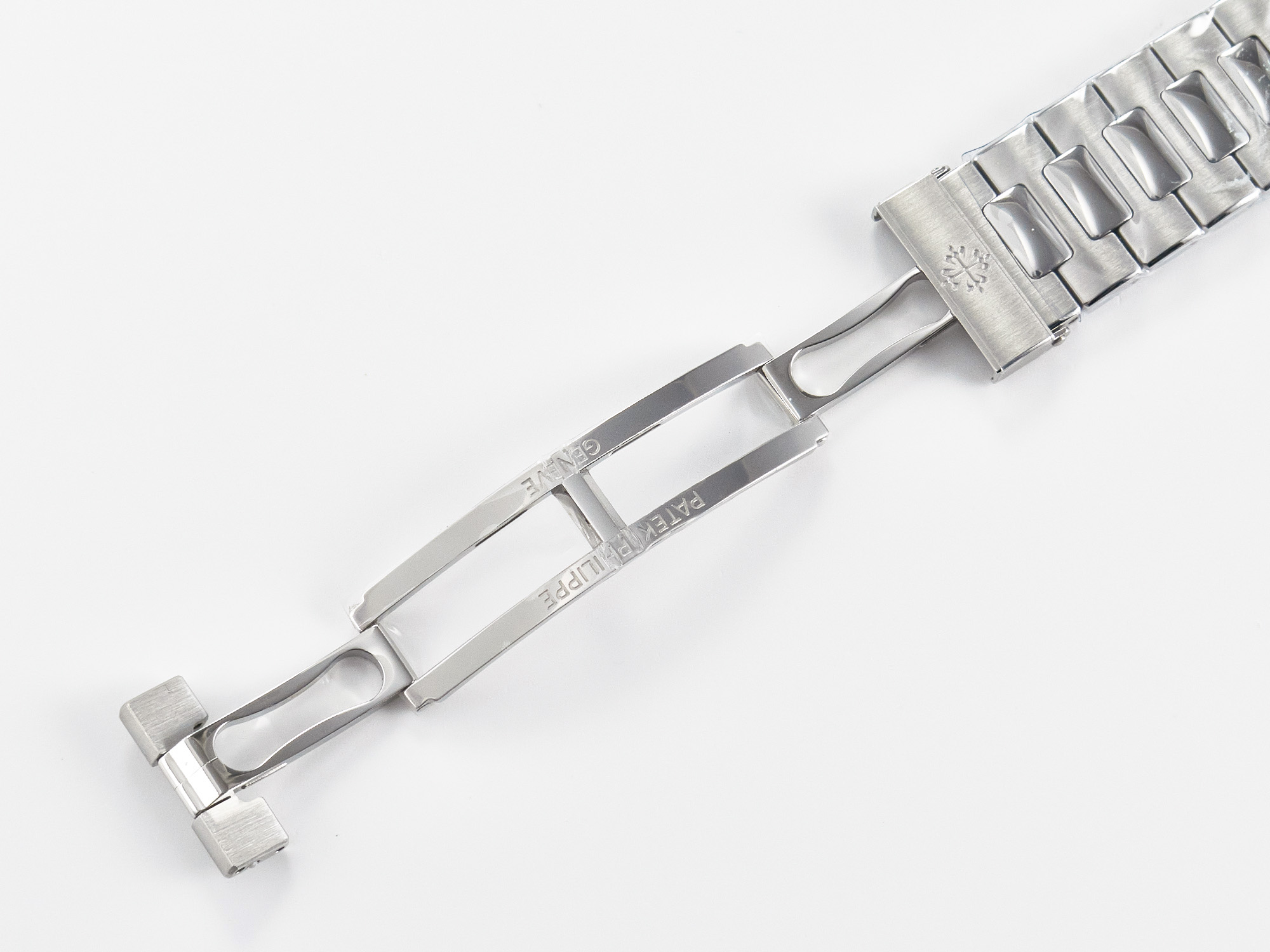 Nautilus 5711 3KF 1:1 Best Edition White Dial on SS Bracelet A324 S*per Clone V2